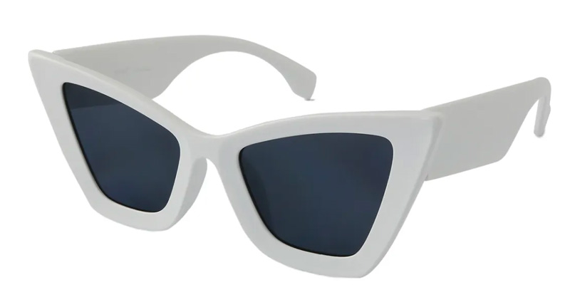 cat-eye eyeglasses