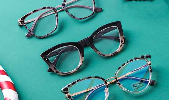 cat eye glasses