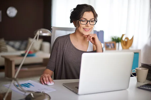 Optimizing your workspace for eye health
