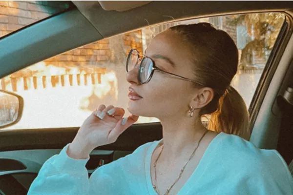 A complete guide to picking vintage glasses in 2025