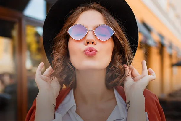 Sunglasses for round face: new styles