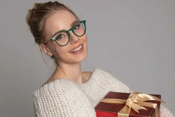 Fashion Meets Festive: Explore EFE's Holiday Eyewear Collection