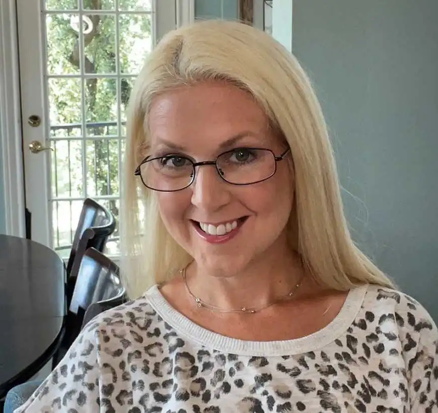 How to Choose the Right Reading Glasses for Men?