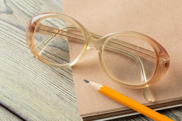 Plastic frame glasses explained: are they good?