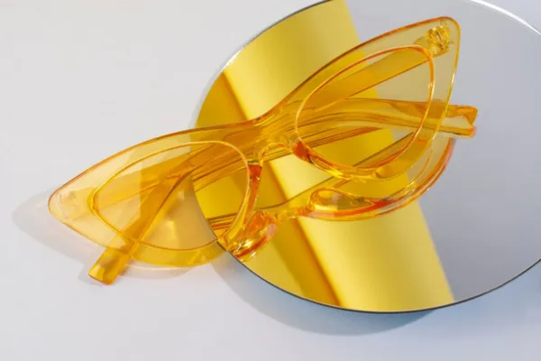 Are Gold Frame Glasses in vogue? Discover the Latest Trends