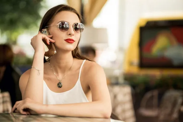 What is the best glasses frame for someone with a diamond?