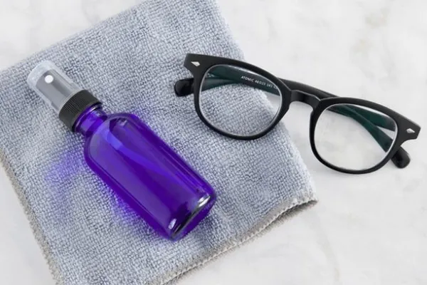 How to remove this green thingy inside my eyeglasses arm?