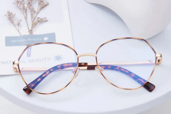 Geometric Glasses: A Stylish Statement for the Bold and Trendy