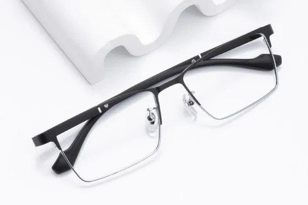 Best Titanium Glasses for Men and Women in 2025 | EFE Eyewear