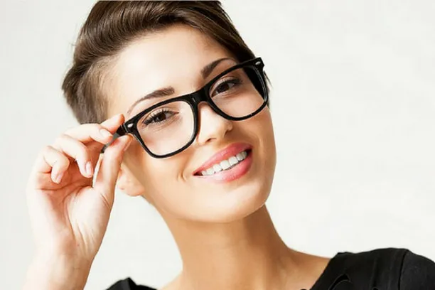 Tips for Buying Black Square Glasses in 2025